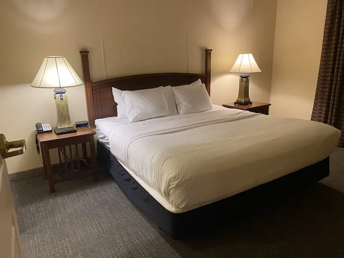 Hawthorn Suites by Wyndham Williamsville Buffalo Airport 4