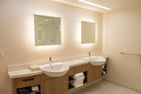 SpringHill Suites Buffalo Airport 4