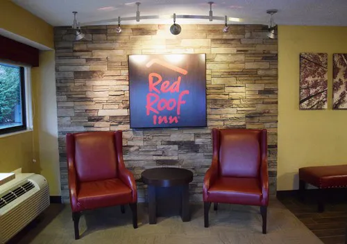 Red Roof Inn Buffalo - Niagara Airport 4