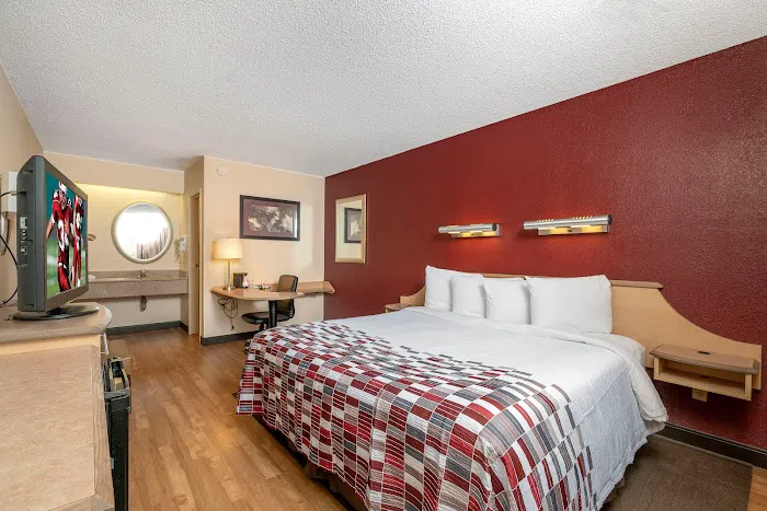 Red Roof Inn Buffalo - Niagara Airport 4