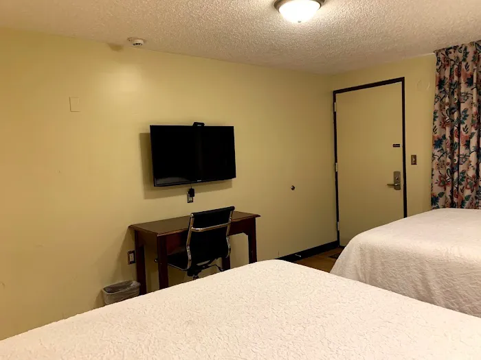 Hospitality Inn - Buffalo Airport 5