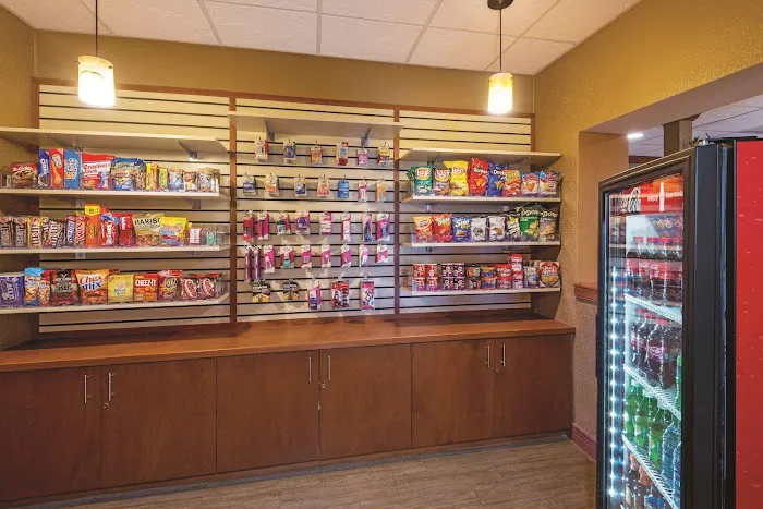 La Quinta Inn by Wyndham Buffalo Airport 5