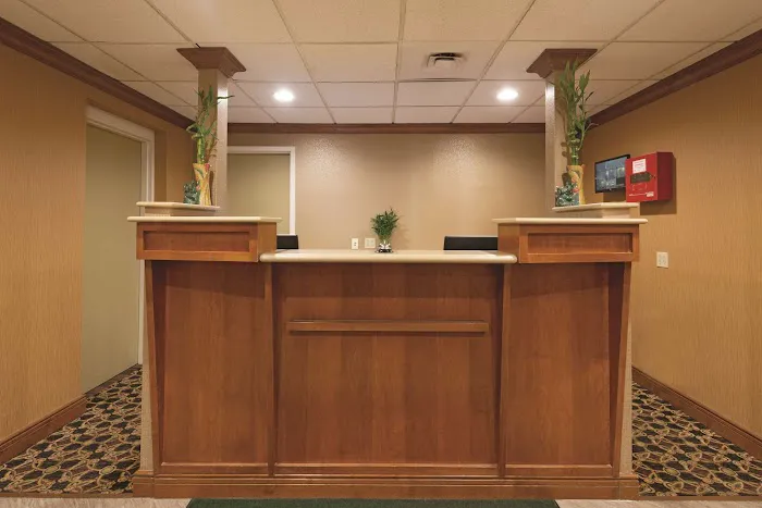 La Quinta Inn by Wyndham Buffalo Airport 5