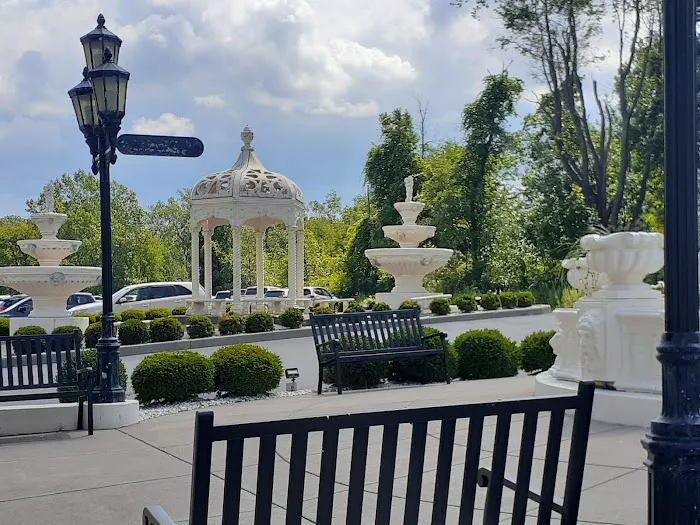 Salvatore's Garden Place Hotel 5