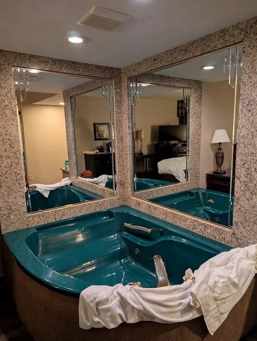 Salvatore's Garden Place Hotel 5