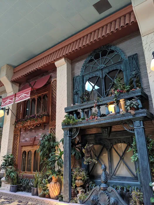 Salvatore's Garden Place Hotel 5