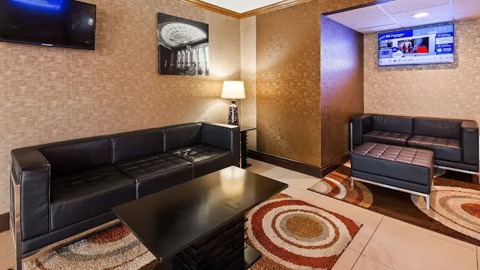 The Inn At Buffalo Airport 4