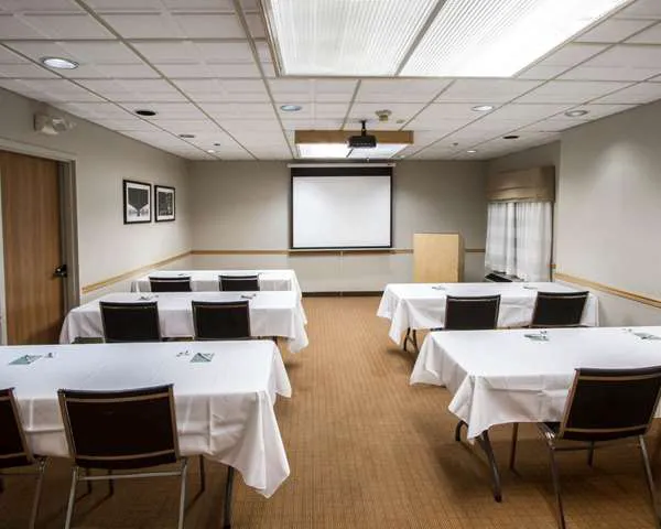 Sleep Inn & Suites Buffalo Airport 4