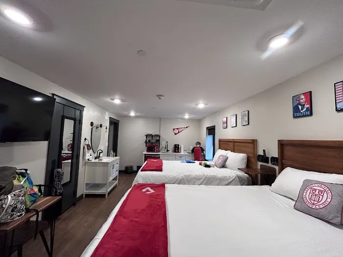 The Dorm Hotel 4