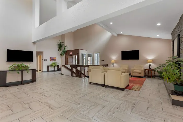 Best Western University Inn 4