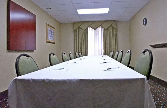 Hampton Inn Ithaca 4
