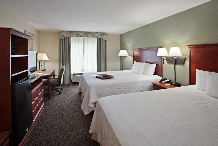 Hampton Inn Ithaca 4