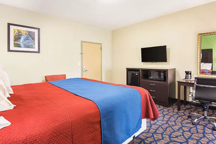 Rodeway Inn & Suites 4