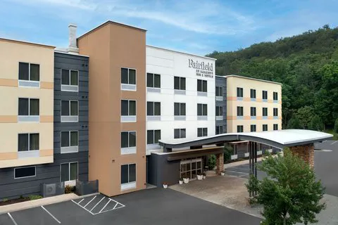 Fairfield Inn & Suites Ithaca 4
