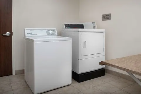 Fairfield Inn & Suites Ithaca 4