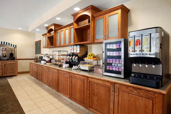 Country Inn & Suites by Radisson, Ithaca, NY 4