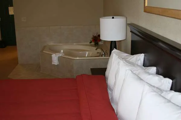 Country Inn & Suites by Radisson, Ithaca, NY 4