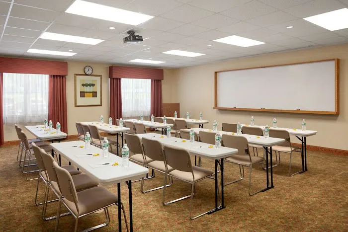 Country Inn & Suites by Radisson, Ithaca, NY 4