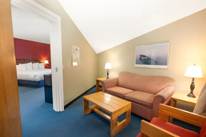 Fireside Inn & Suites at Lake Winnipesaukee 4