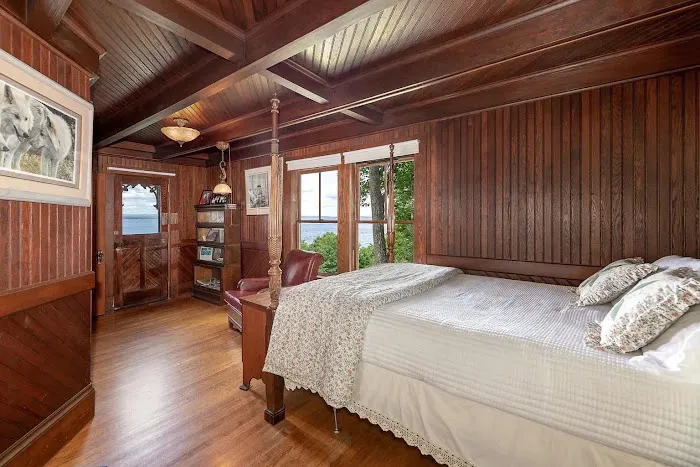 The Lincoln Cottage 4