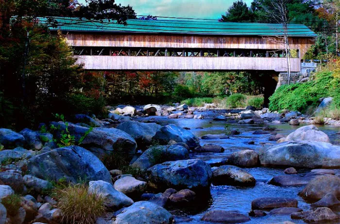Covered Bridge Riverview Lodge 4