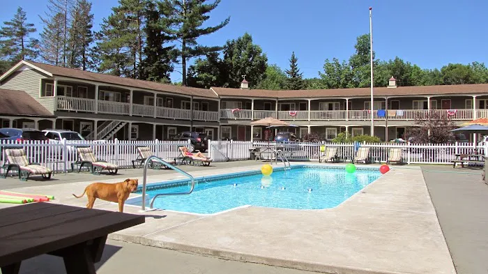 Mt Madison Inn and Suites 5