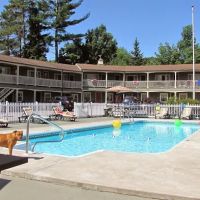 Mt Madison Inn and Suites ico