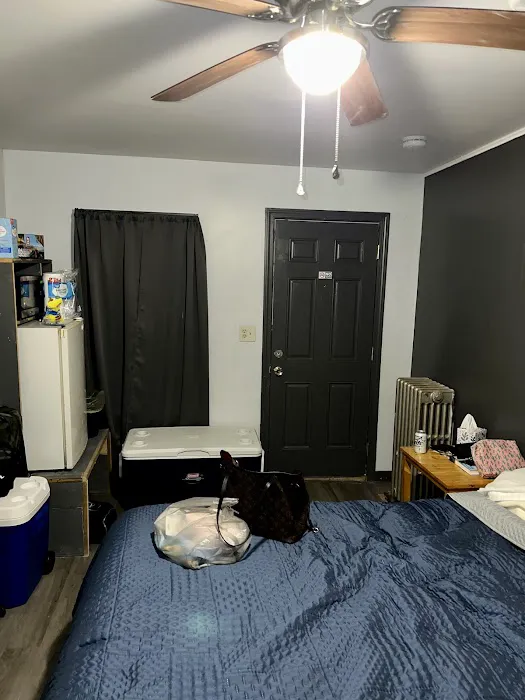 Five Corners Inn & Suites 5