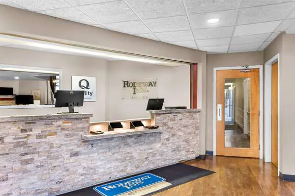 Quality Inn & Suites 5
