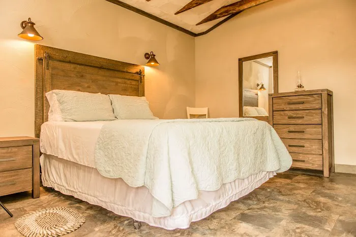 Strictly Moose Luxury Vacation Suites 5