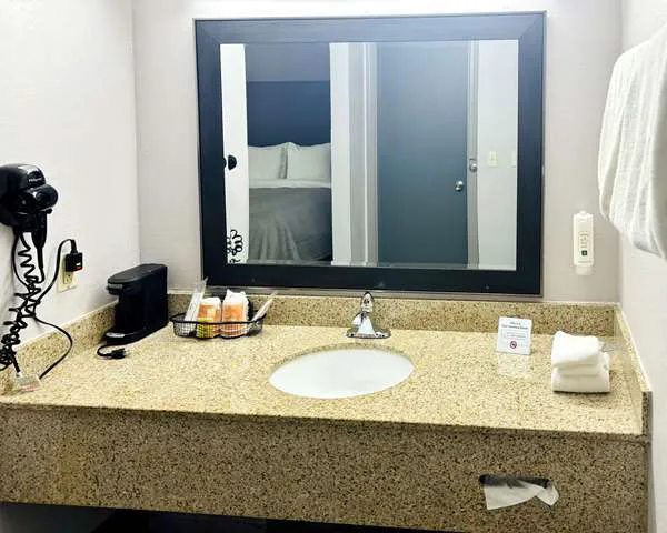 Quality Inn Raynham - Taunton 4