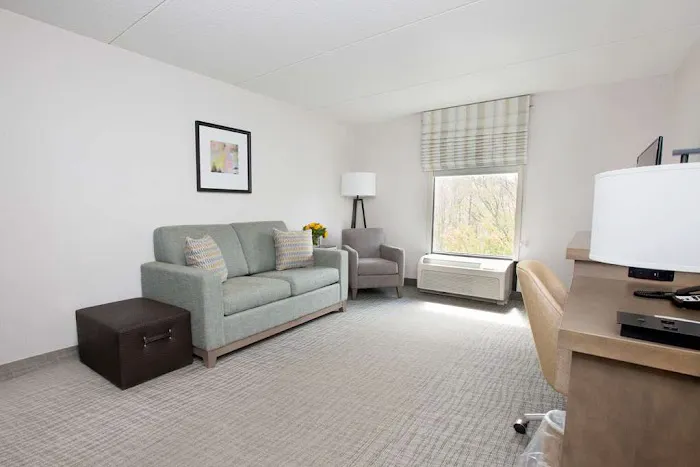 Hampton Inn Raynham-Taunton 4