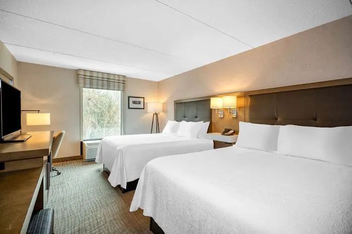 Hampton Inn Raynham-Taunton 4