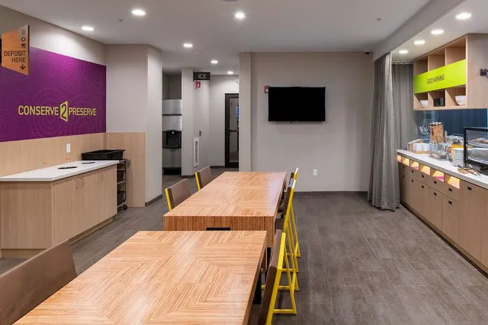 Home2 Suites by Hilton Raynham Taunton 4