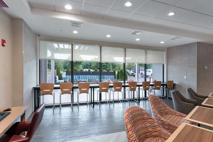 Home2 Suites by Hilton Raynham Taunton 4