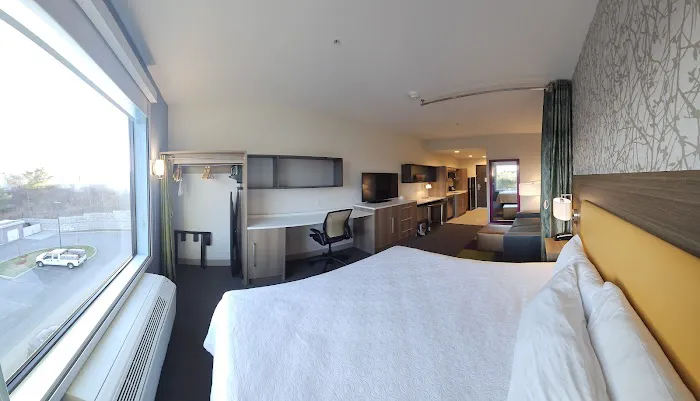 Home2 Suites by Hilton Raynham Taunton 4