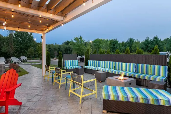Home2 Suites by Hilton Raynham Taunton 4