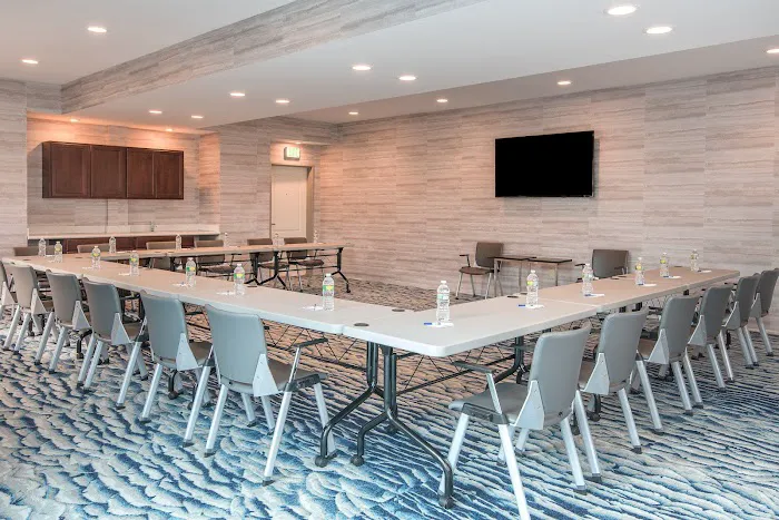Holiday Inn Express & Suites Norwood-Boston Area by IHG 4