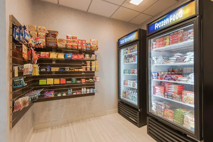 Holiday Inn Express & Suites Norwood-Boston Area by IHG 4