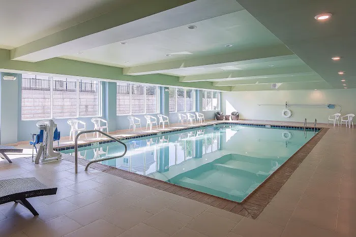 Holiday Inn Express & Suites Norwood-Boston Area by IHG 4