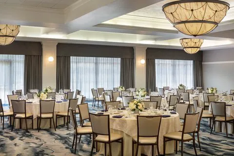 Four Points by Sheraton Norwood 4