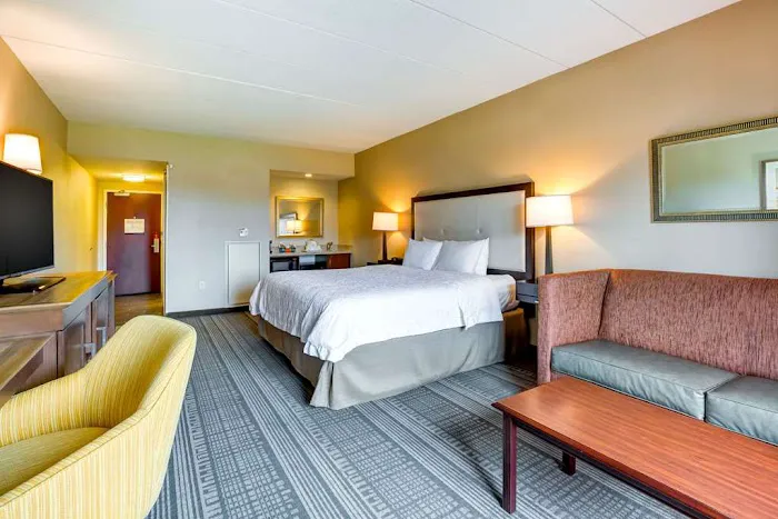 Hampton Inn Boston-Norwood 4