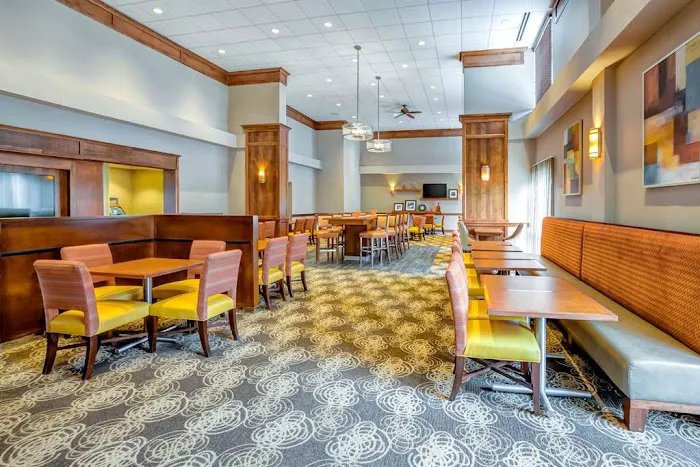 Hampton Inn Boston-Norwood 4