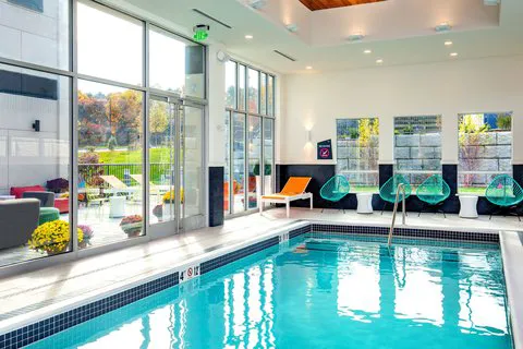Aloft Framingham 4