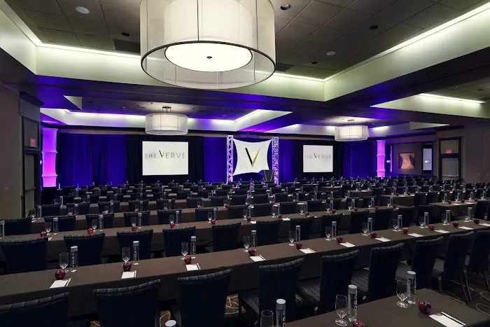 The Verve Hotel Boston Natick, Tapestry Collection by Hilton 4