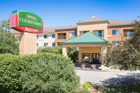 Courtyard Boston Westborough 4