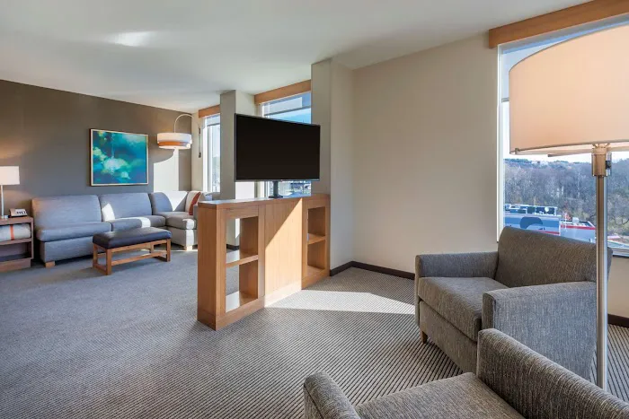 Hyatt Place Marlborough / Apex Center 4