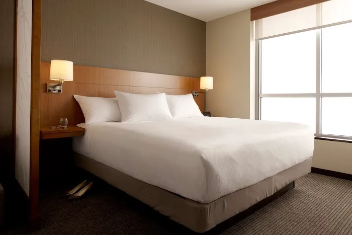 Hyatt Place Marlborough / Apex Center 4