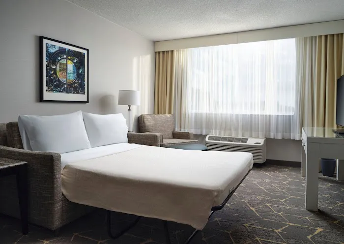 Holiday Inn & Suites Marlborough by IHG 4