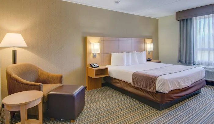 Best Western Royal Plaza Hotel & Trade Center 4
